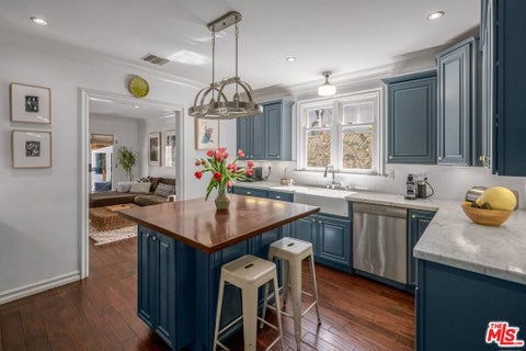Photo of 2112 Midvale Avenue, Los Angeles, CA 90025 (MLS # 26103346)