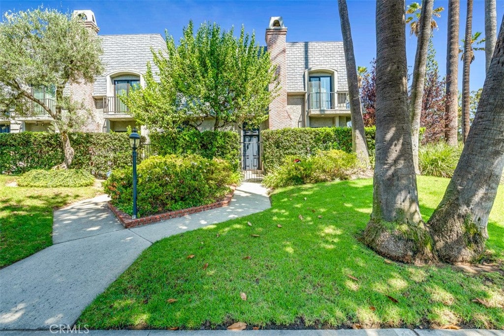 338 S Orange Grove BLVD