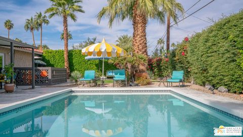 Photo of 366 N Orchid Tree Lane, Palm Springs, CA 92262 (MLS # 25605587PS)
