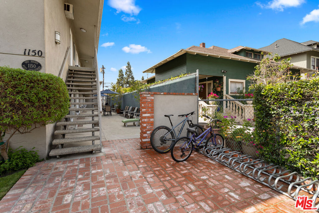 1150 W 29th Street
