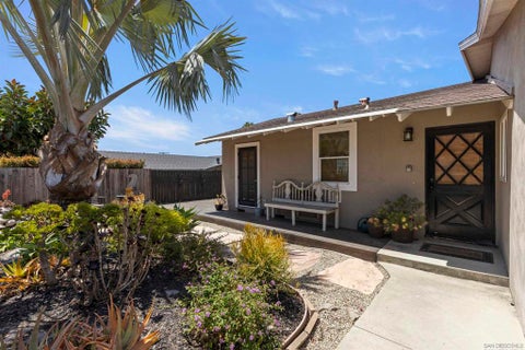 Photo of 2416 Oxford Avenue AVE, Cardiff By The Sea, CA 92007 (MLS # 260017298SD)