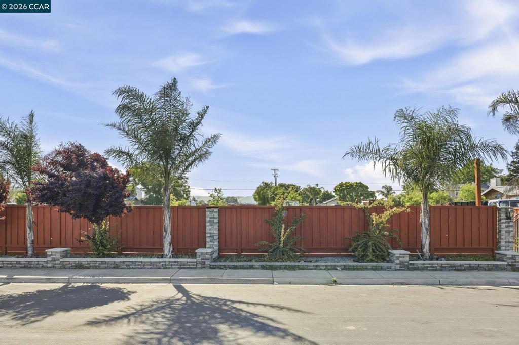 205 Solano Ave