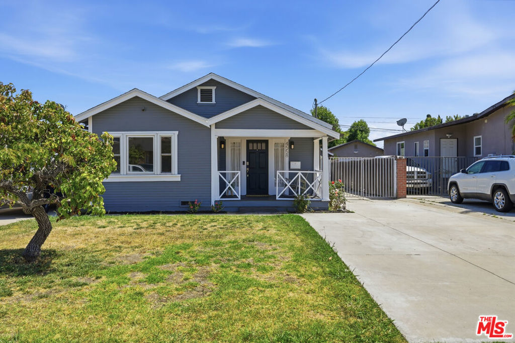 4558 W 141st Street