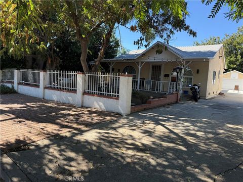 Photo of 6839 Geyser Avenue, Reseda, CA 91335 (MLS # SR25263378)