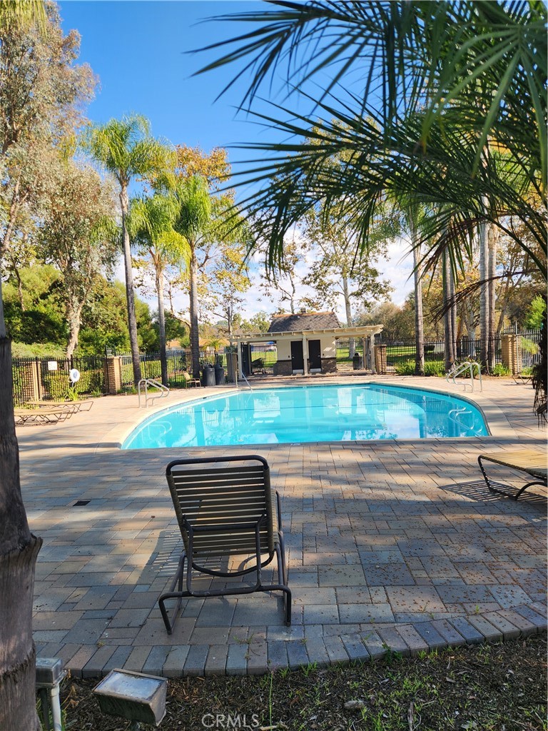 Aliso Villas (AV) - Residential