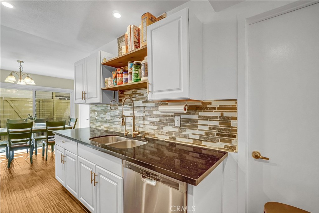 Aliso Villas (AV) - Residential