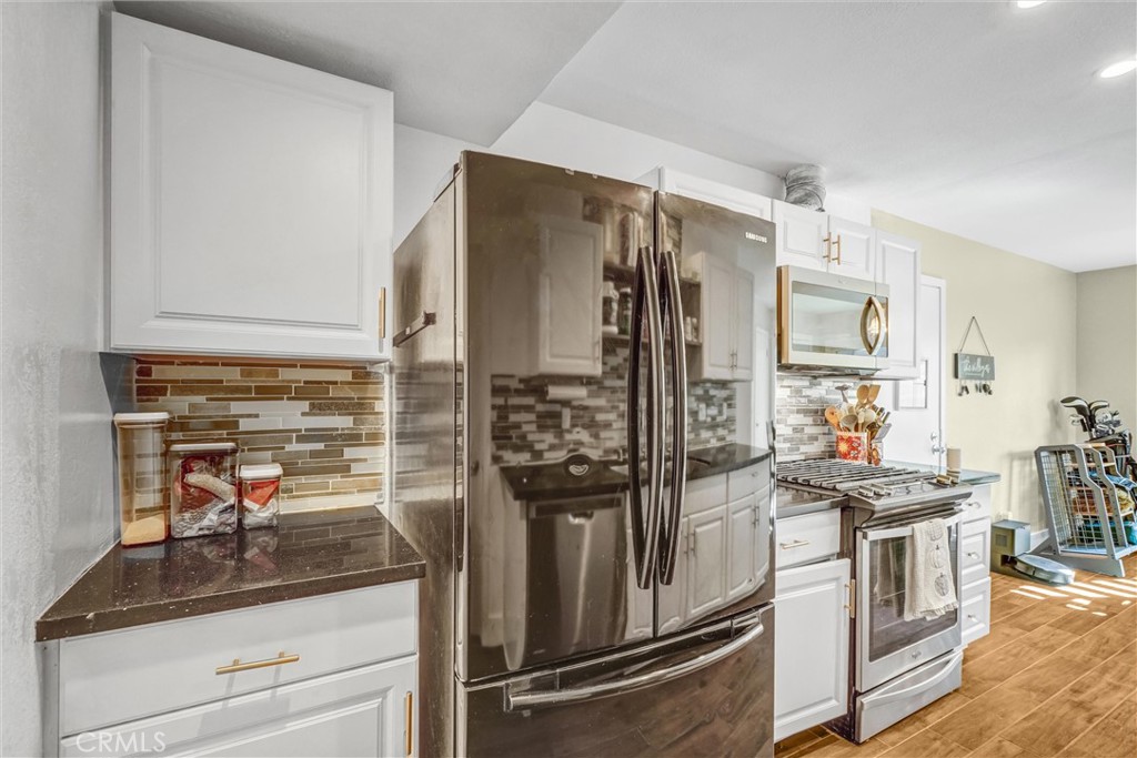 Aliso Villas (AV) - Residential