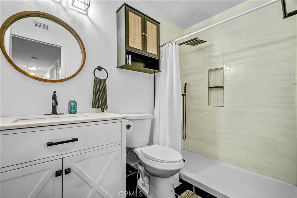 Aliso Villas (AV) - Residential