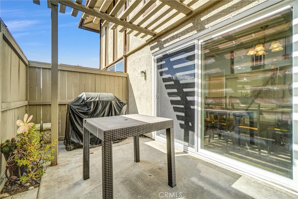 Aliso Villas (AV) - Residential