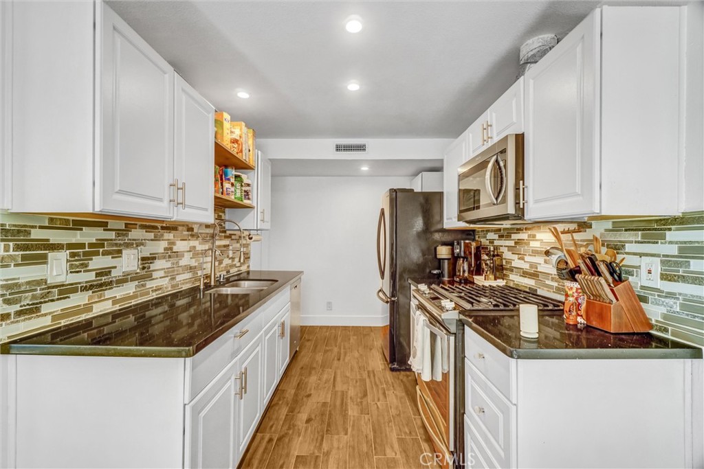 Aliso Villas (AV) - Residential