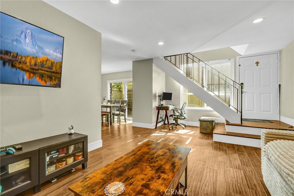 Aliso Villas (AV) - Residential