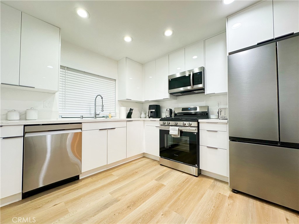 5255 Coldwater Canyon D