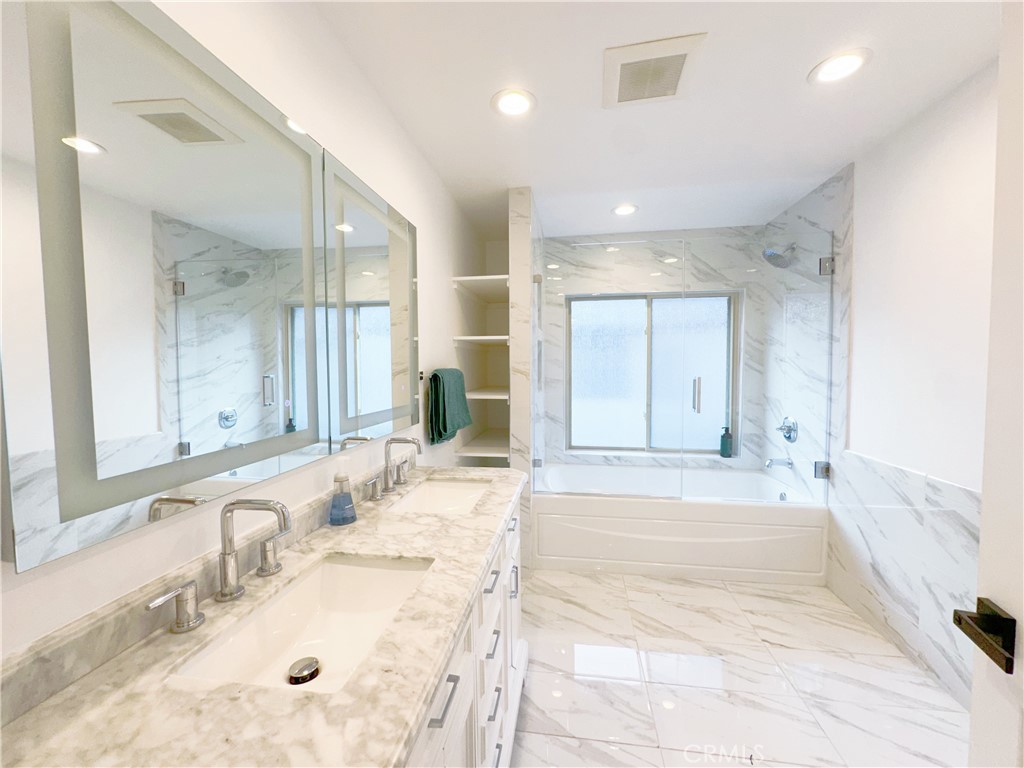 5255 Coldwater Canyon D