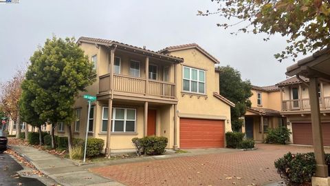 Photo of 101 San Gabriel Ct Ct, San Pablo, CA 94806 (MLS # 41120565)