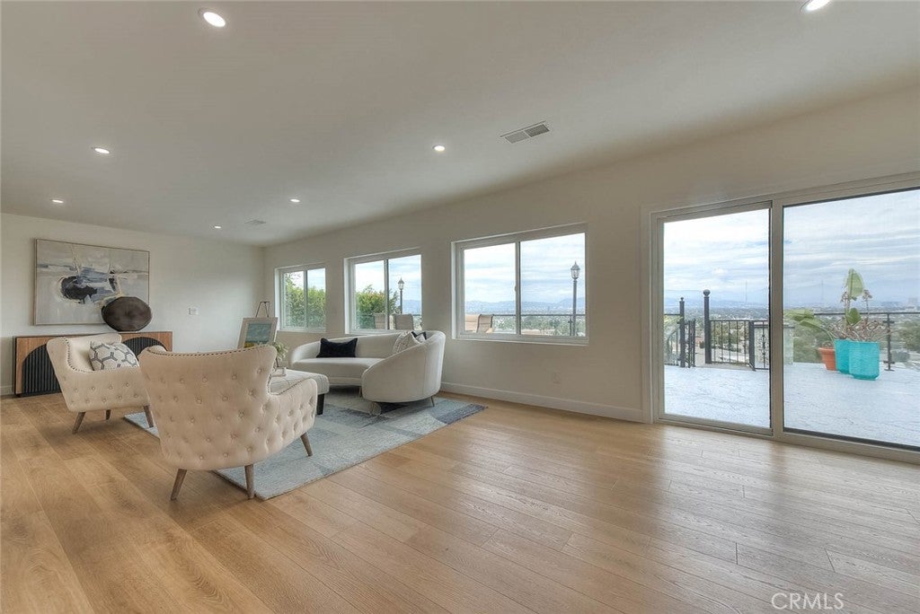 4119 Don Jose DR, Los Angeles CA 90008