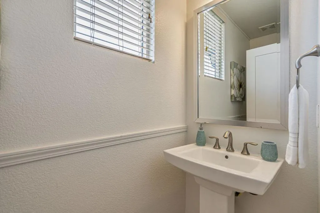 San Jose, California 95123, United States, 3 Bedrooms Bedrooms, ,3 BathroomsBathrooms,Residential,Active,158418