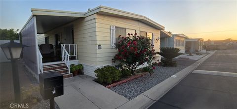 Photo of 575 S Lyon Avenue #51, Hemet, CA 92545 (MLS # IV26100364)