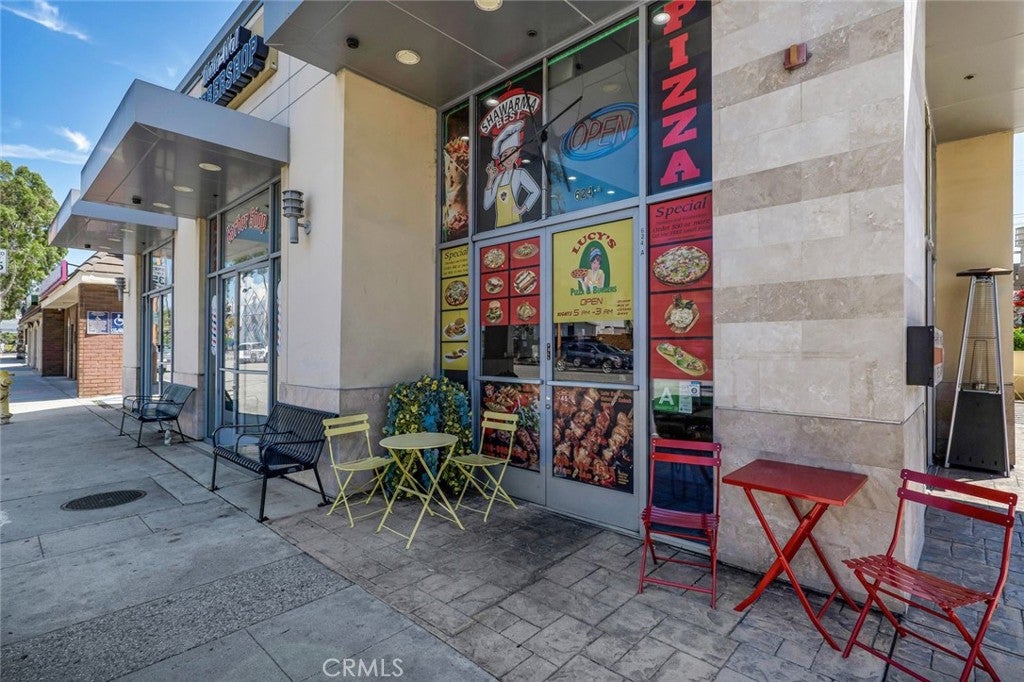 624 E Colorado Street A