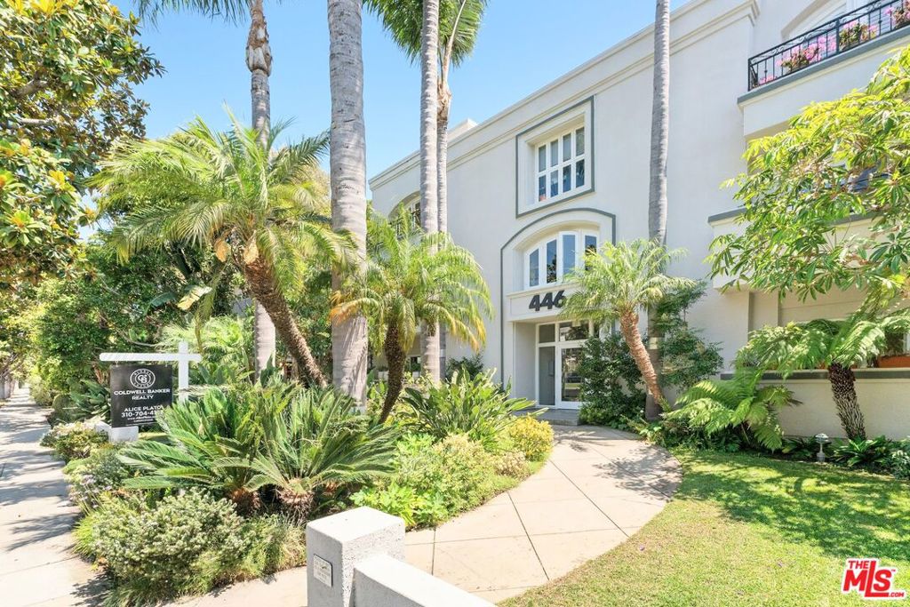 446 San Vicente Boulevard 106