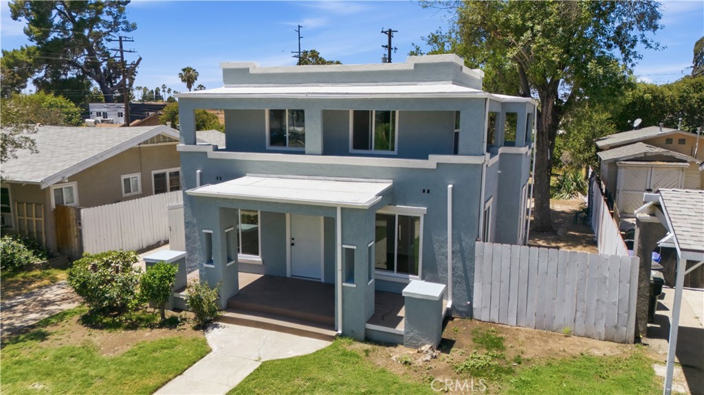 2112 N Pershing Avenue