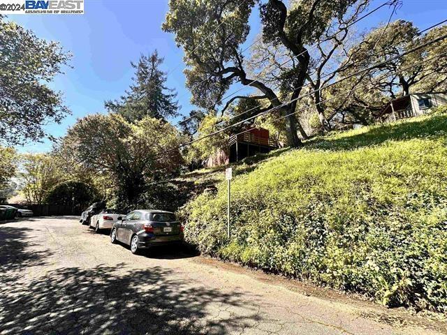 Build your dream home in the Oakland hills. Rare opportunity to own almost a quarter acre zoned Residential. All utilities are at the property.