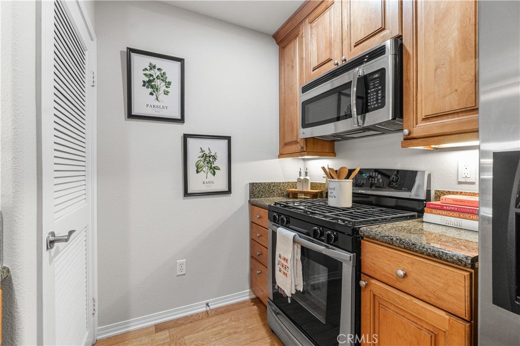 2750 Artesia 241