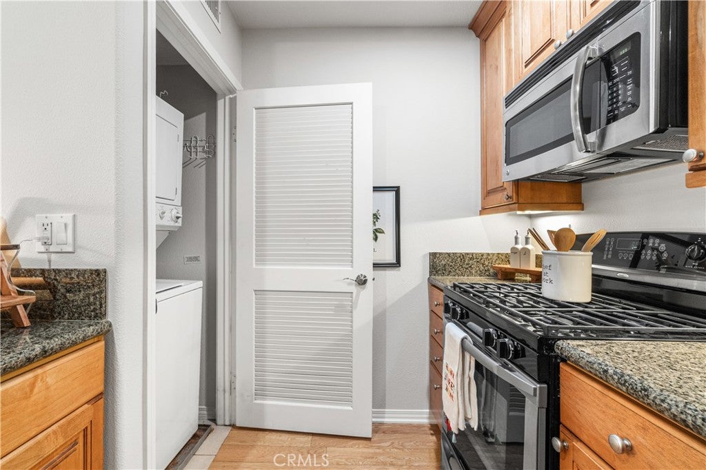 2750 Artesia 241