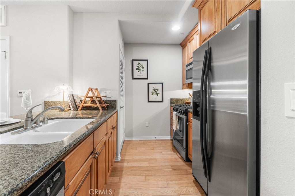 2750 Artesia 241