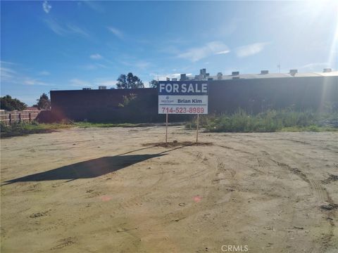 Photo of 736 E Holt Blvd, Ontario, CA 91761 (MLS # PW26006142)