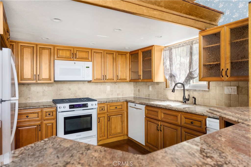 28992 Banff Dr