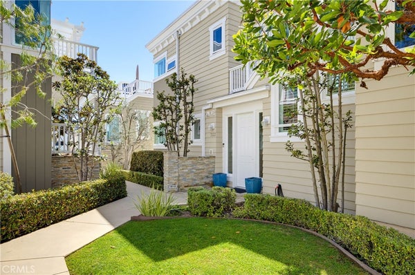 733 21ST ST, HERMOSA BEACH, CA 90254 - Image 0680d71b75b9df06471a7b86d5be21e7/1086391946