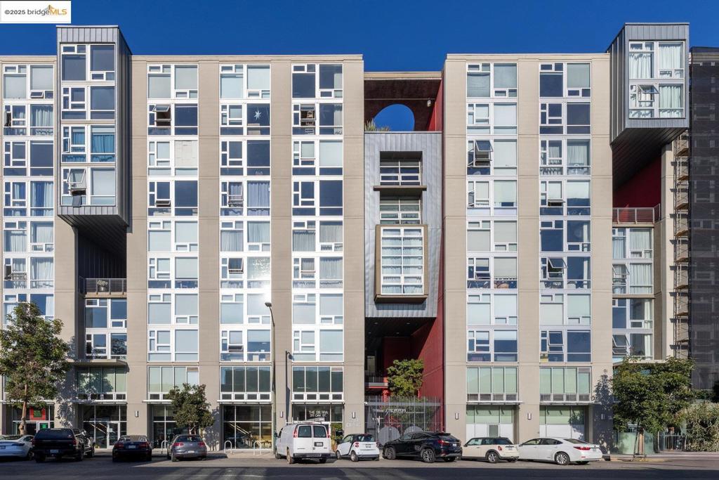311 Oak Street 829