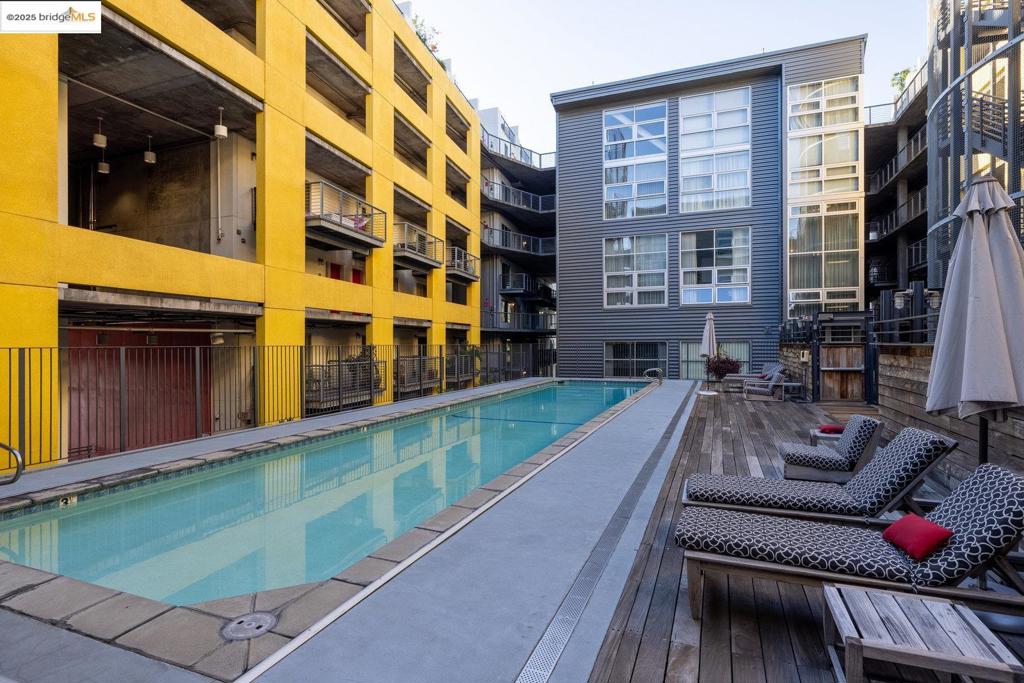 311 Oak Street 829