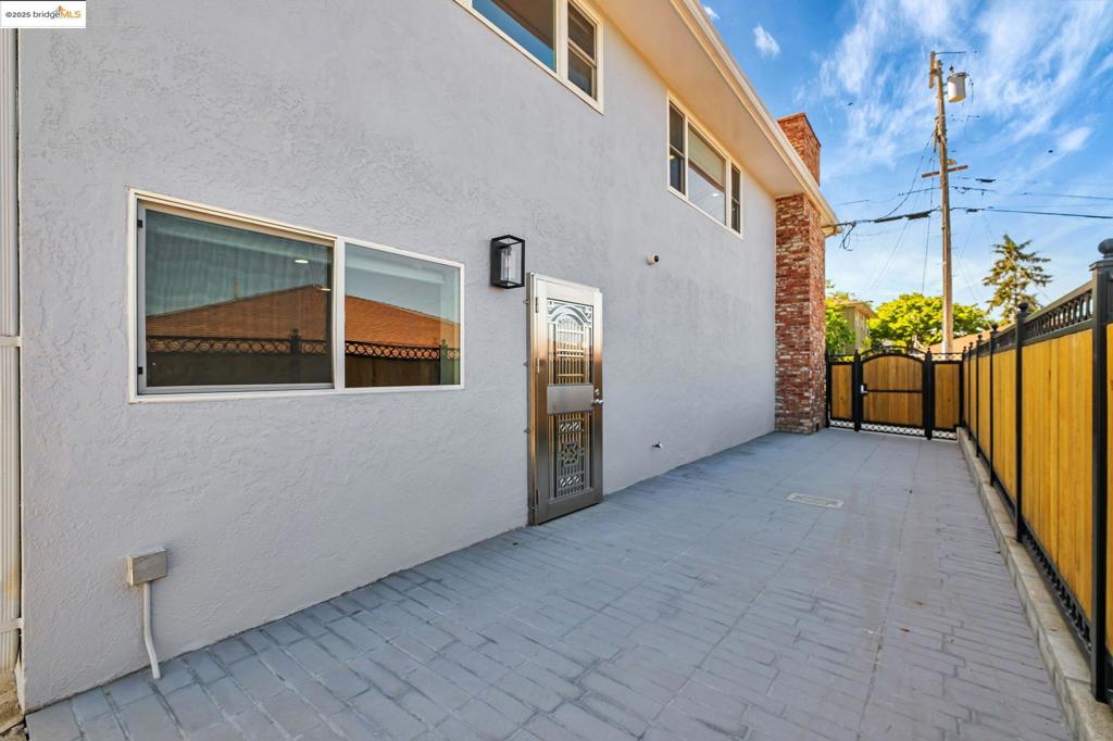 CASTRO VALLEY - Residential