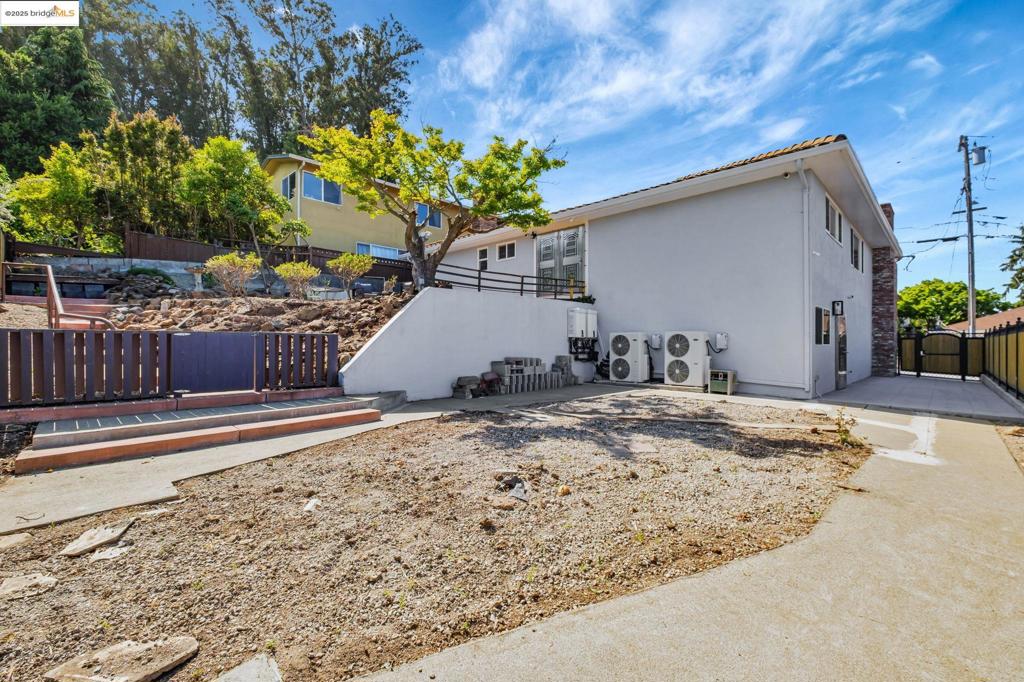 CASTRO VALLEY - Residential