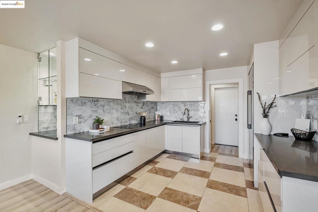 CASTRO VALLEY - Residential