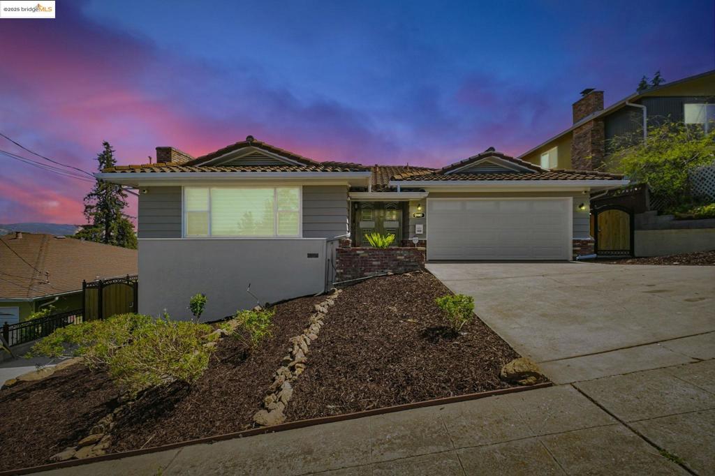 CASTRO VALLEY - Residential