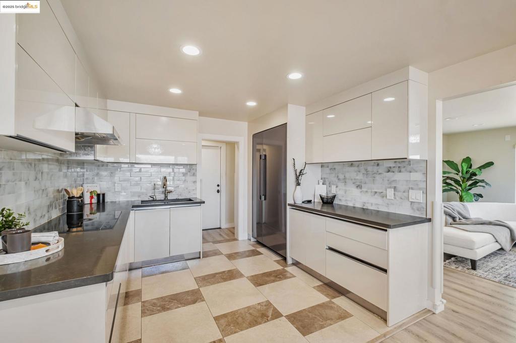 CASTRO VALLEY - Residential