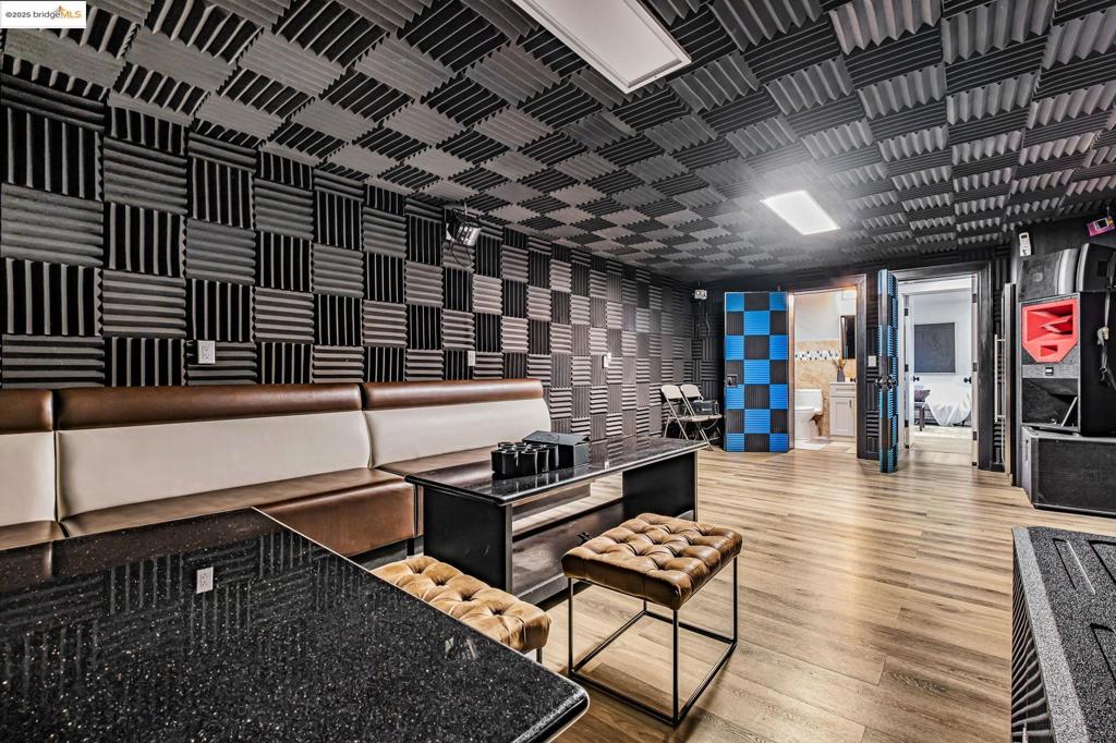 CASTRO VALLEY - Residential