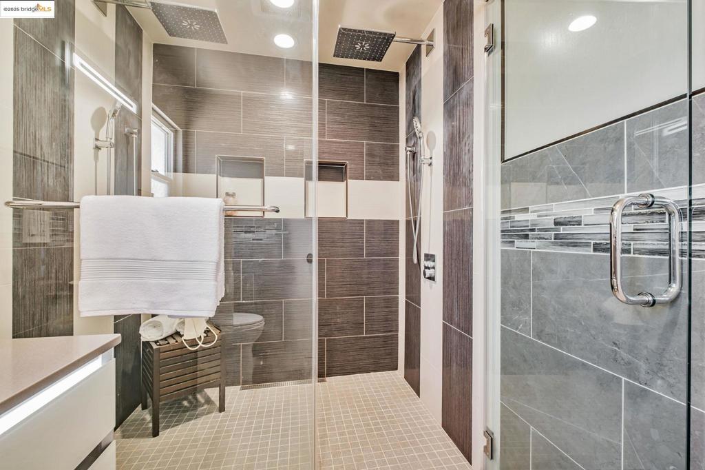 CASTRO VALLEY - Residential