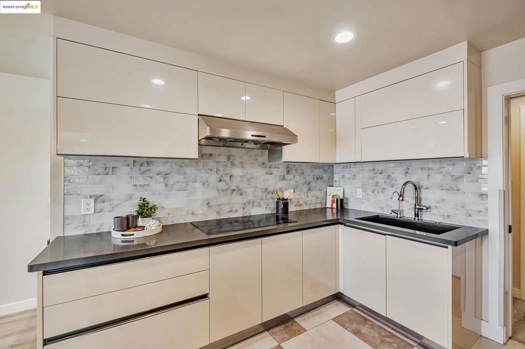 CASTRO VALLEY - Residential