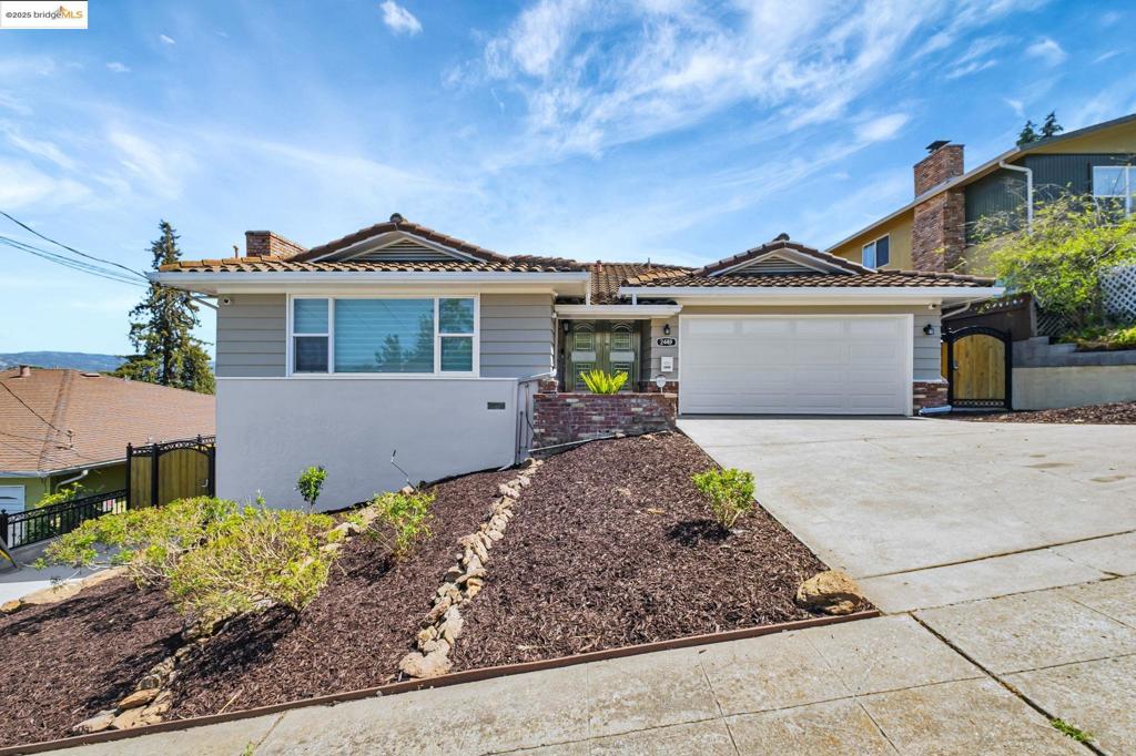 CASTRO VALLEY - Residential