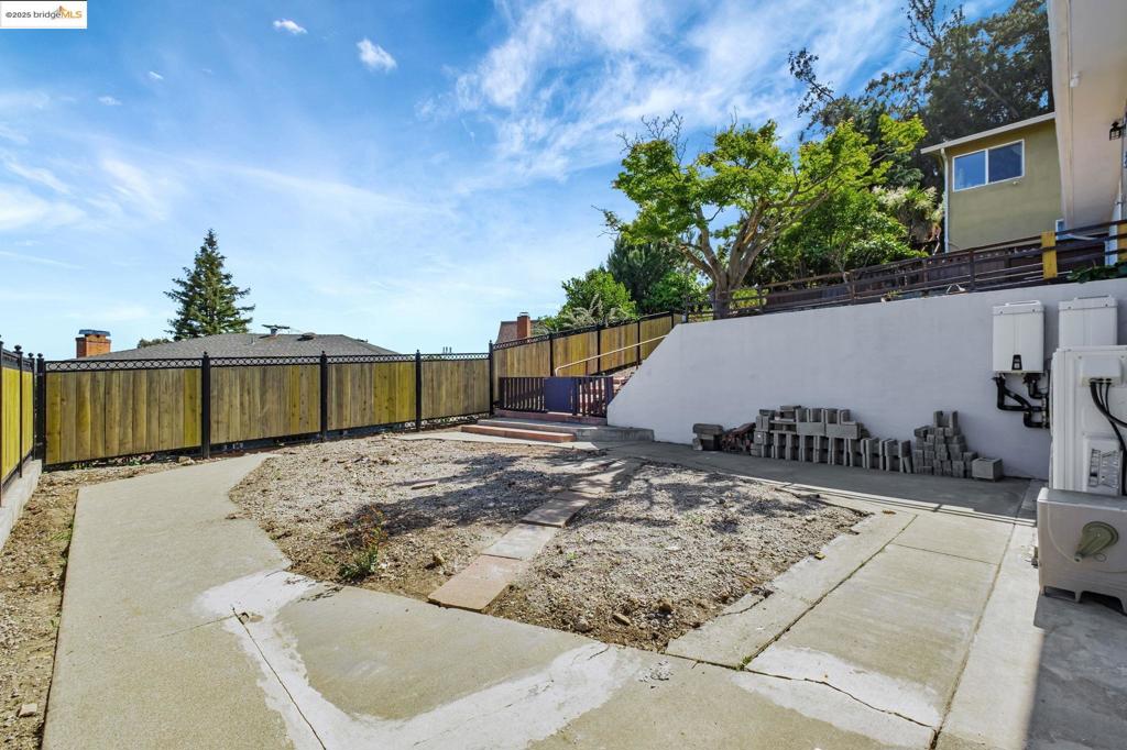 CASTRO VALLEY - Residential