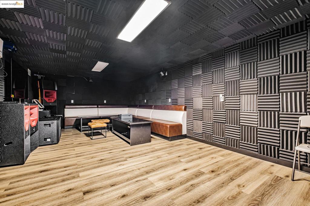 CASTRO VALLEY - Residential