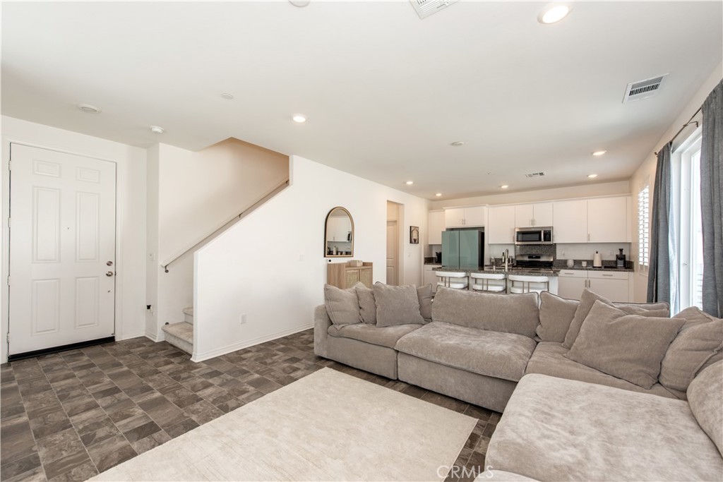 2512 Powell
