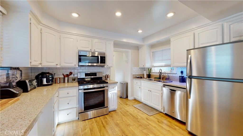6101 Cornell, Huntington Beach CA 92647 - Photo 12