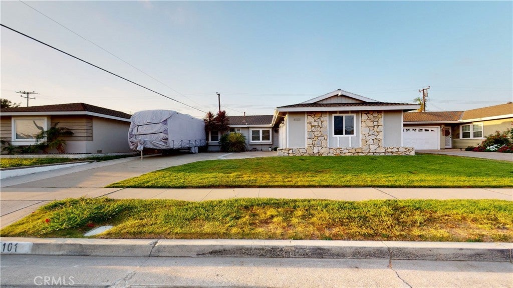 6101 Cornell, Huntington Beach CA 92647 - Photo 1