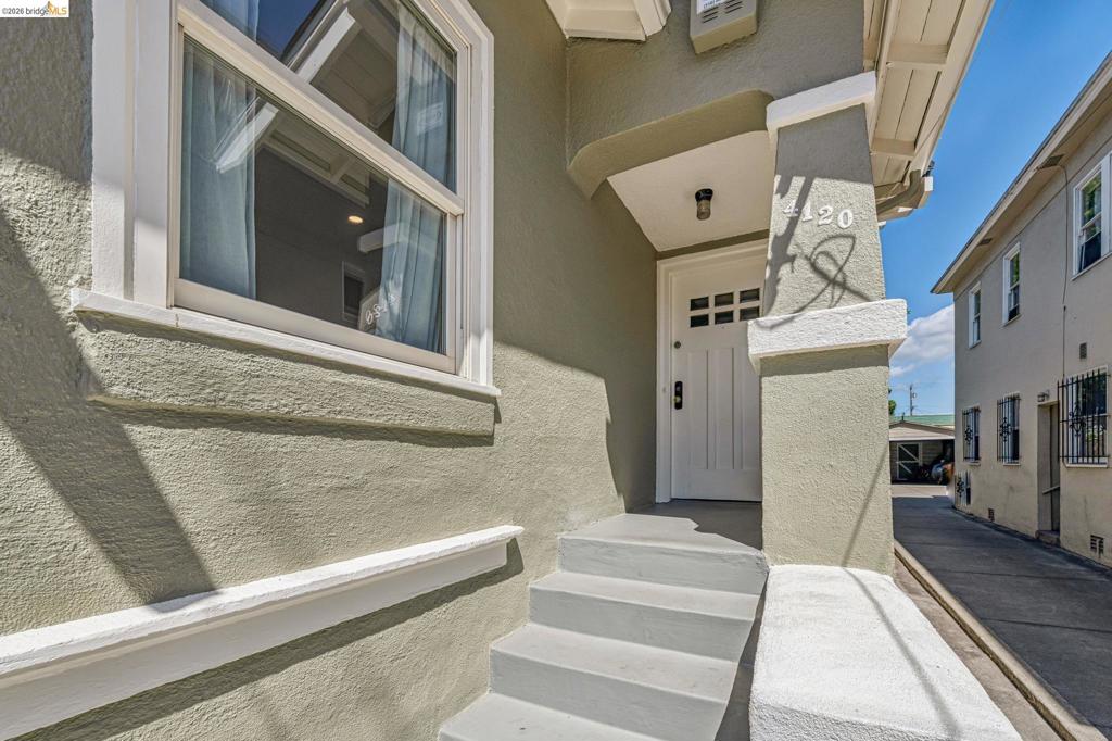 4120 Webster