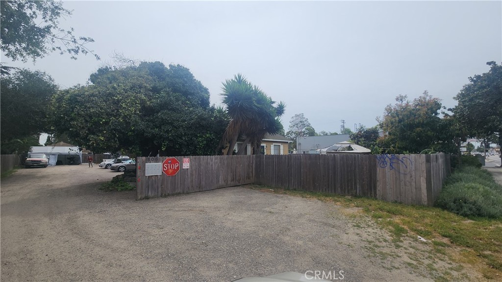 806 E Main