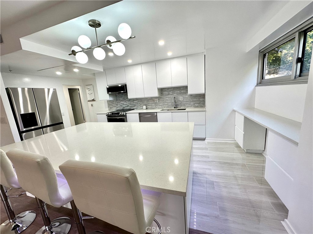 10450 Wilshire 2A